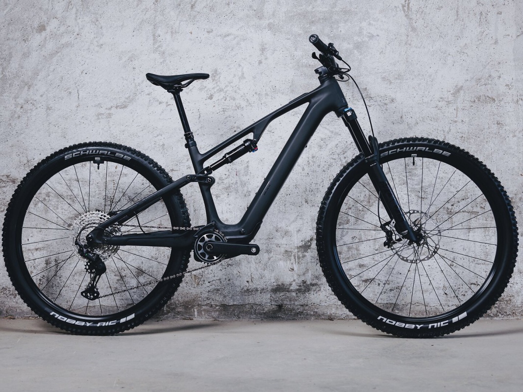 Cube AMS Hybrid One44 Pro 2026