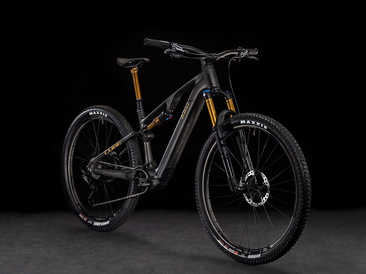 Cube AMS Hybrid One44 SLT