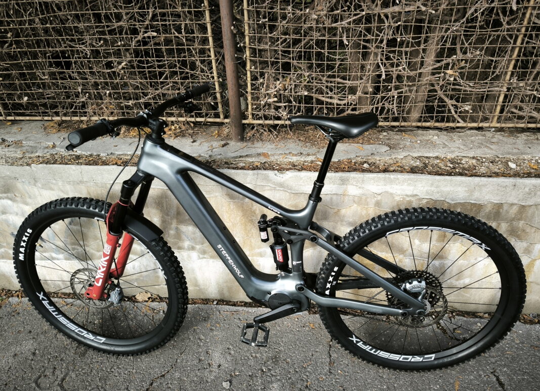 Steppenwolf Tundra 10