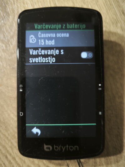 Bryton zapnut= podsvietenie displeja