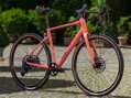 Bicykel Cube Nuroad One spicypapaya 2027